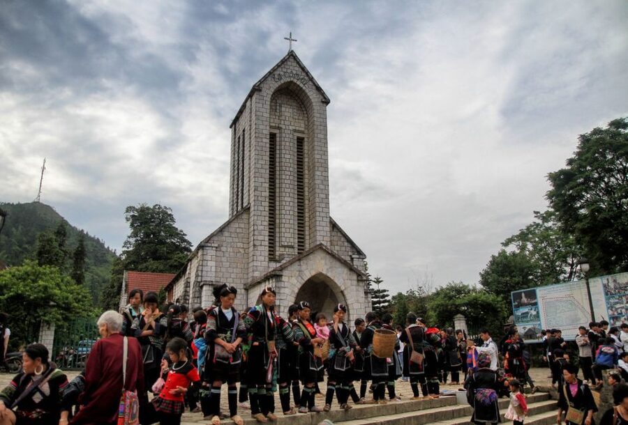 2-Day Sa Pa Ethnic Homestay Tour & Trek with Limousine Bus - Who should book this Sa Pa experience