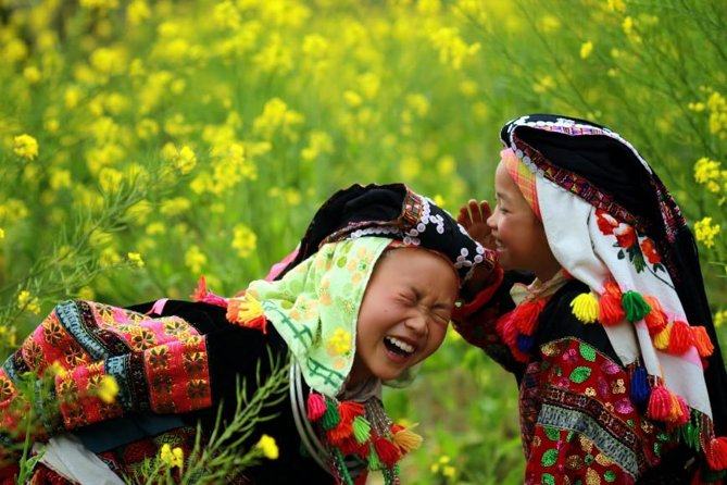 2 Days 1 night Sapa Tour from Hanoi by Limousine/Sleeper bus - Guides, group size, and the human side of the trip
