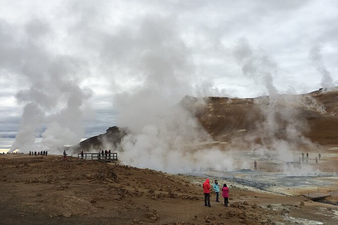 4x4 MiniBus Tour Lake Myvatn, Dettifoss,Selfoss, Godafoss and Nature Baths - Why this Akureyri day trip covers so much