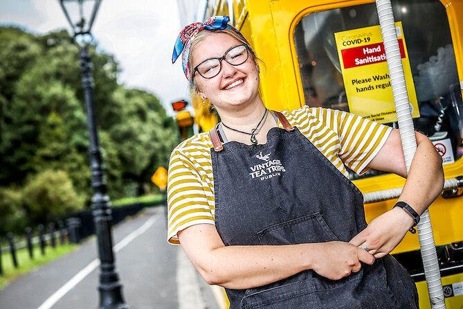 Afternoon Tea Bus Tour in Dublin - The hosts make the difference
