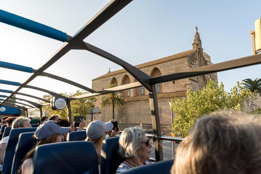 Alcudia: ALCUDIA City TOUR Open Top Bus, open-top bus tour - Aucanada beach and its small island lighthouse