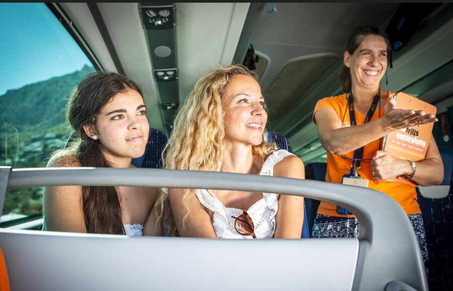 Alcudia/Marratxi: Valldemossa & Soller Tour by Tram & Bus - The short tram ride to Port de Sóller