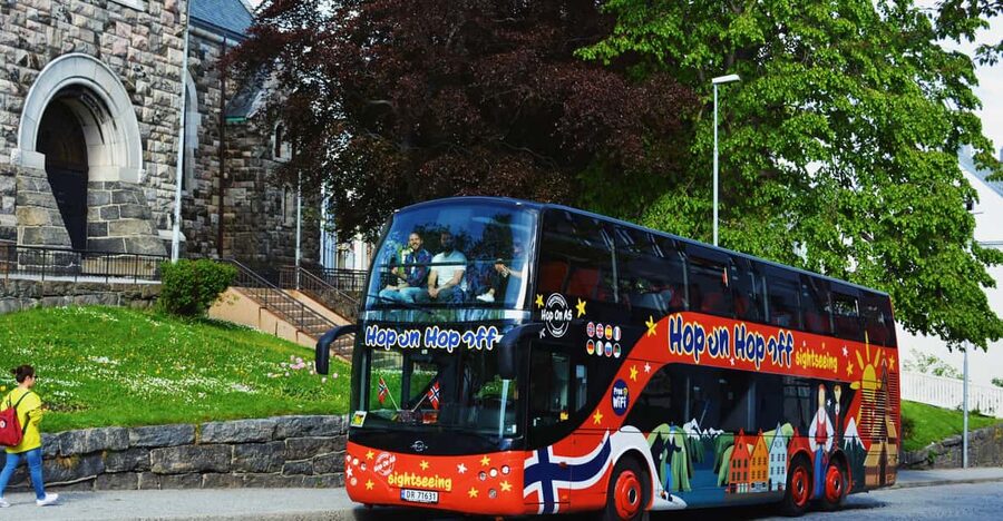 Ålesund: 1-Day Hop-On Hop-Off Sightseeing Bus GrayLine - Why Ålesund is best seen beyond the center