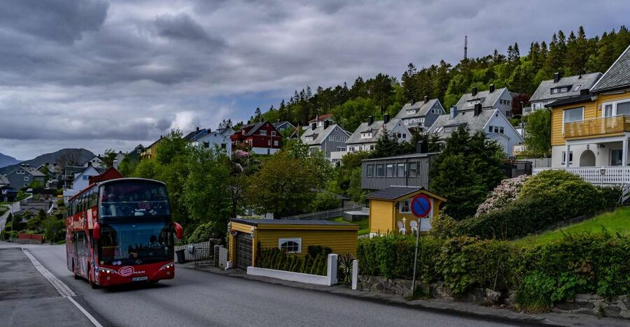 Alesund: City Sightseeing Hop-On Hop-Off Bus Tour - Starting at Keiser Wilhelms gate and the cruise terminal