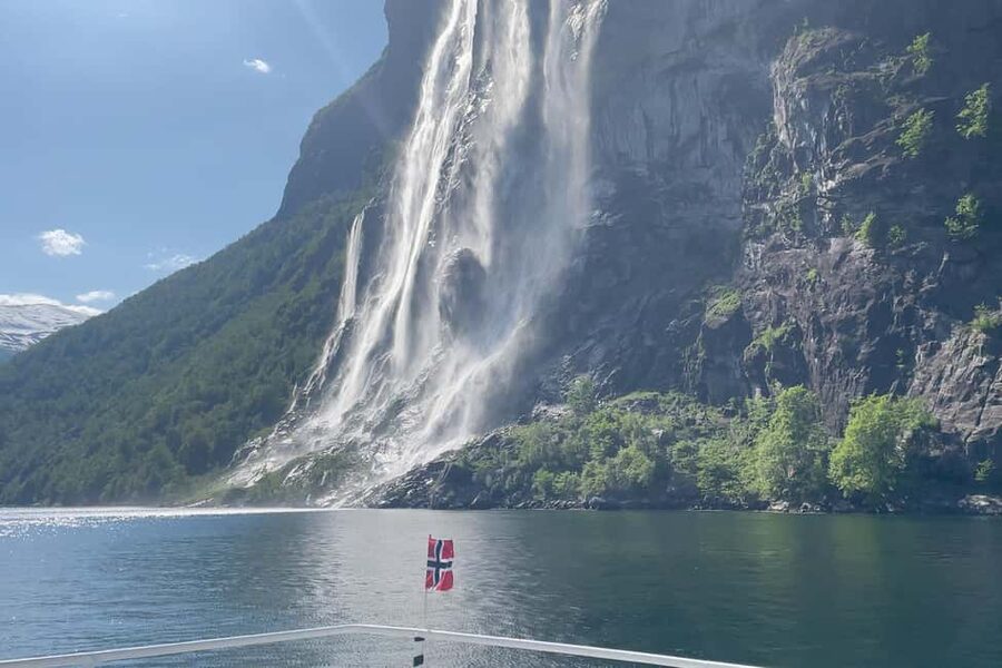 Ålesund to Geiranger Fjord Boat Tour with Return Bus Tour - Starting in Ålesund and sailing toward Øye