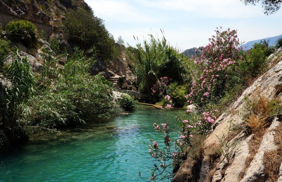 Algar Waterfalls Coach Trip - From Albir & Benidorm - Crowds, heat, and the best rhythm for your visit
