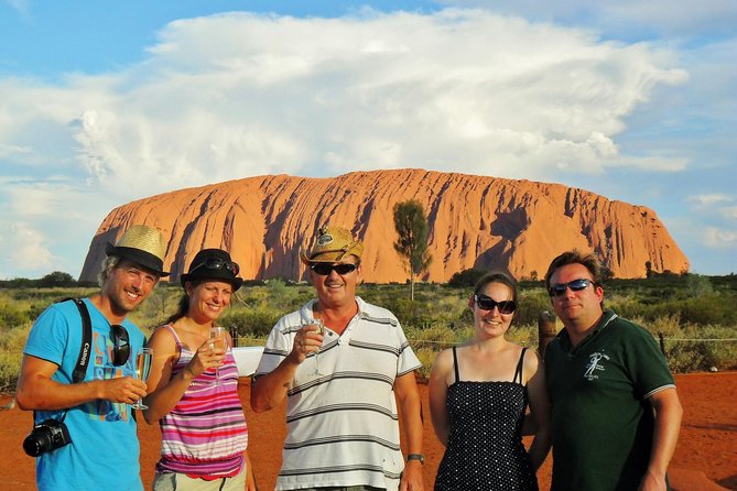 Alice Springs to Uluru (Ayers Rock) Coach Transfer - Erldunda Roadhouse gives you a useful break