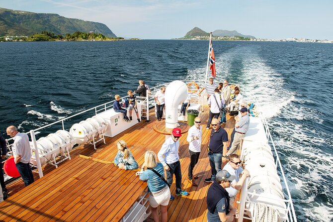 All About the Fjords in One Tour by Boat and Bus from Ålesund - Trandal, Urke, and the quiet side of Hjørundfjord