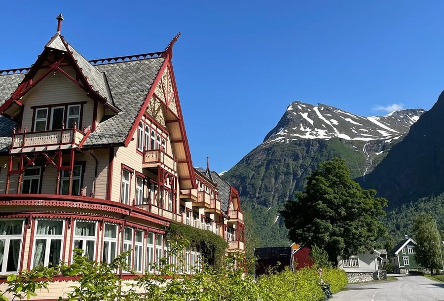 All About the Fjords, in one tour by boat & bus from Ålesund - Who should book this tour