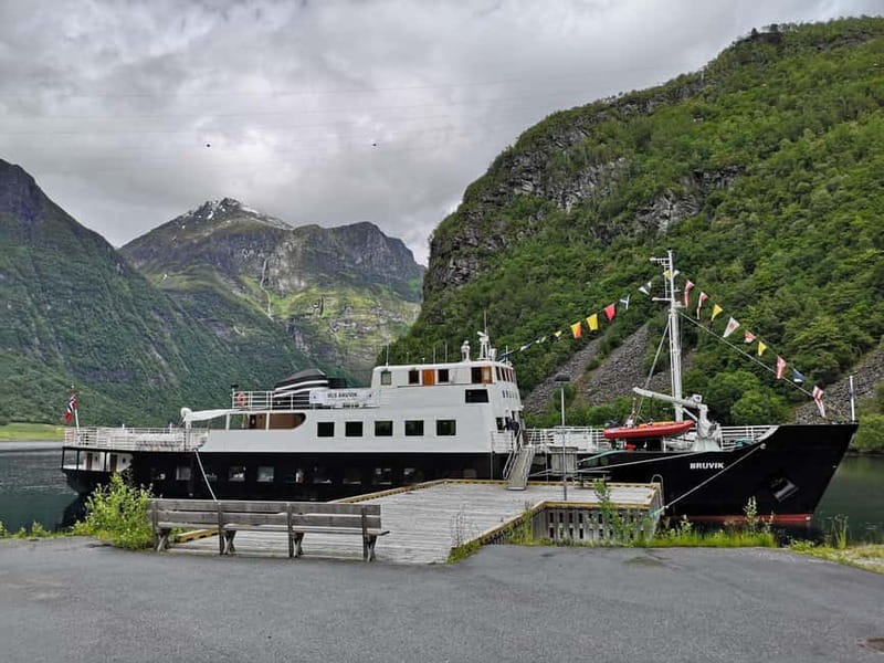 All About the Fjords, in one tour by bus & boat from Ålesund - A smart way to see more of Møre og Romsdal