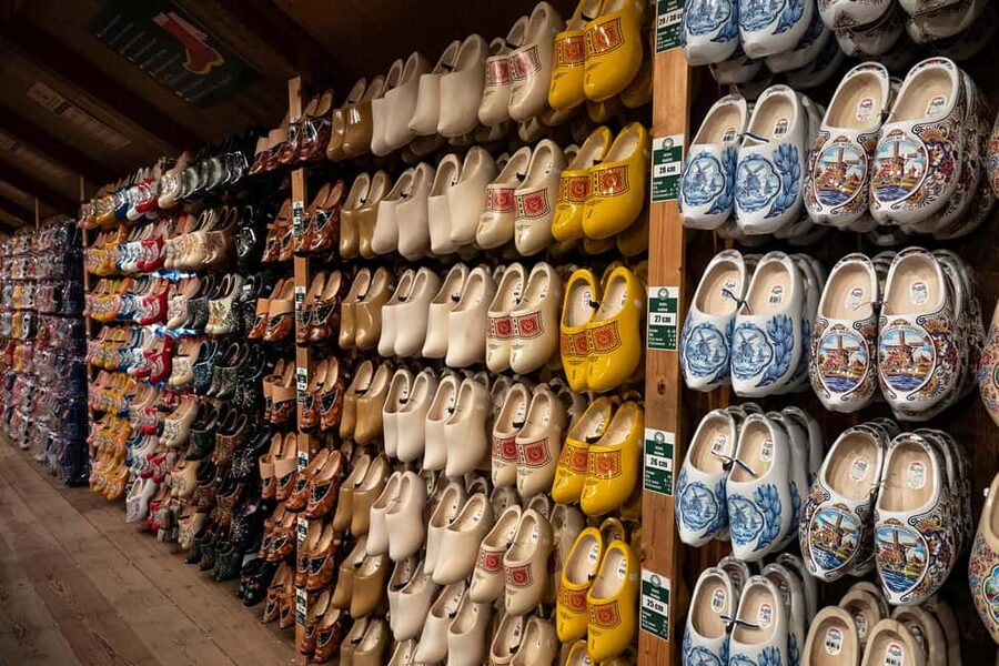 Amsterdam: Explore Zaanse Schans: Half-Day Luxury Coach Trip - Key points to know before booking