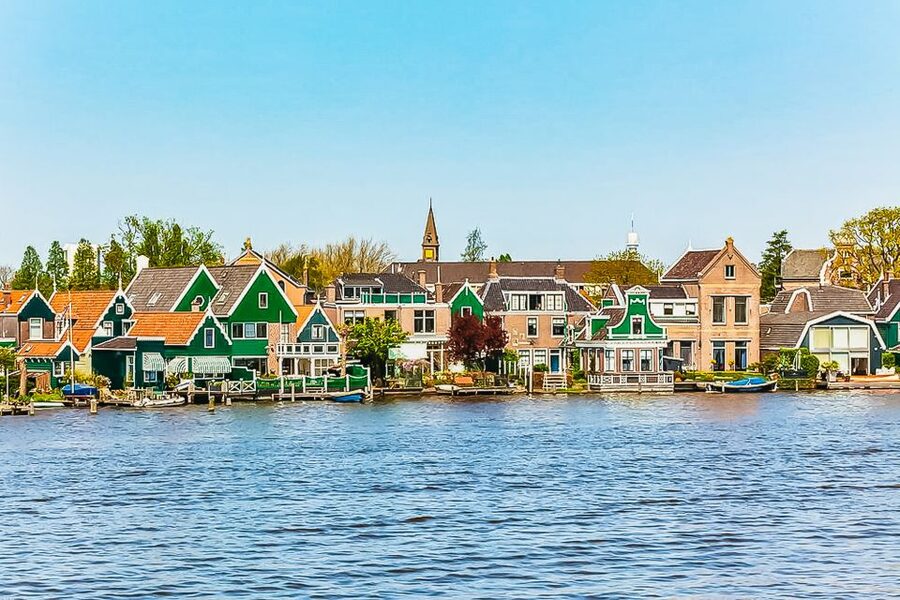 Amsterdam: Zaanse Schans, Edam, Volendam & Marken Bus Tour - Who should book this tour?