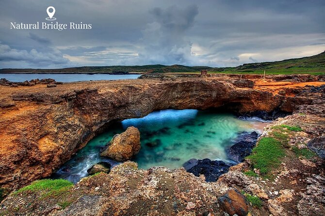 Aruba with Bus and Hop-on Hop-off Tour - A five-hour route that covers Aruba’s highlights