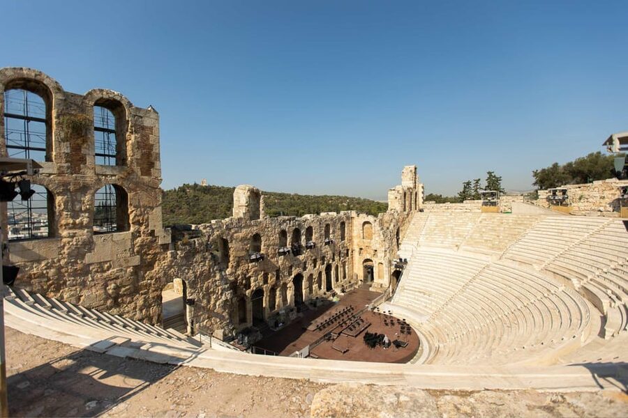 Athens: Hop-On-Hop-Off & Acropolis & Acropolis Mus.& 3 audio - Who should book this experience?
