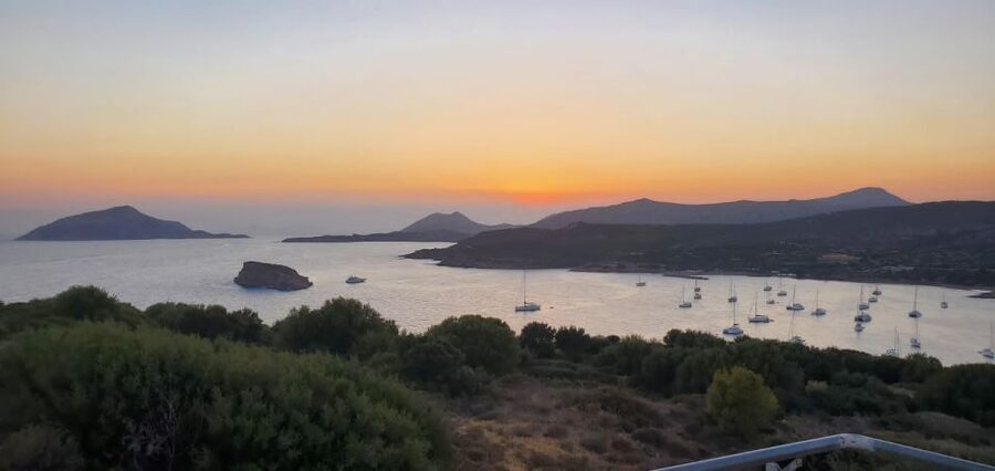 Athens: Hop-on-Hop-off Bus and Cape Sounion Sunset Tour - Guides who add more than a transfer