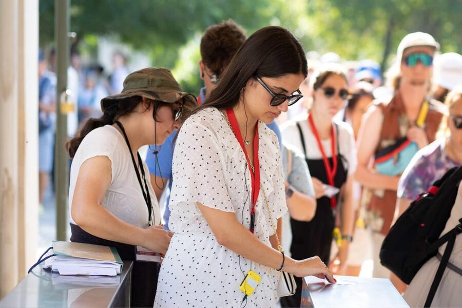 Athens: Hop-On Hop Off Bus with Acropolis ticket & 2 audios - How the audio tours change the experience