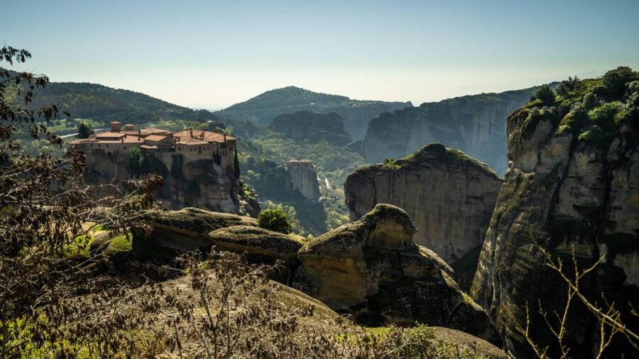 Athens to Meteora, Day Trip with Local Guide,up to 9 people - Who should book this Meteora day trip?