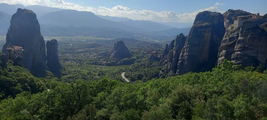 Athens to Meteora, Day Trip with Local Guide,up to 9 people - Meeting your guide in Kalabaka