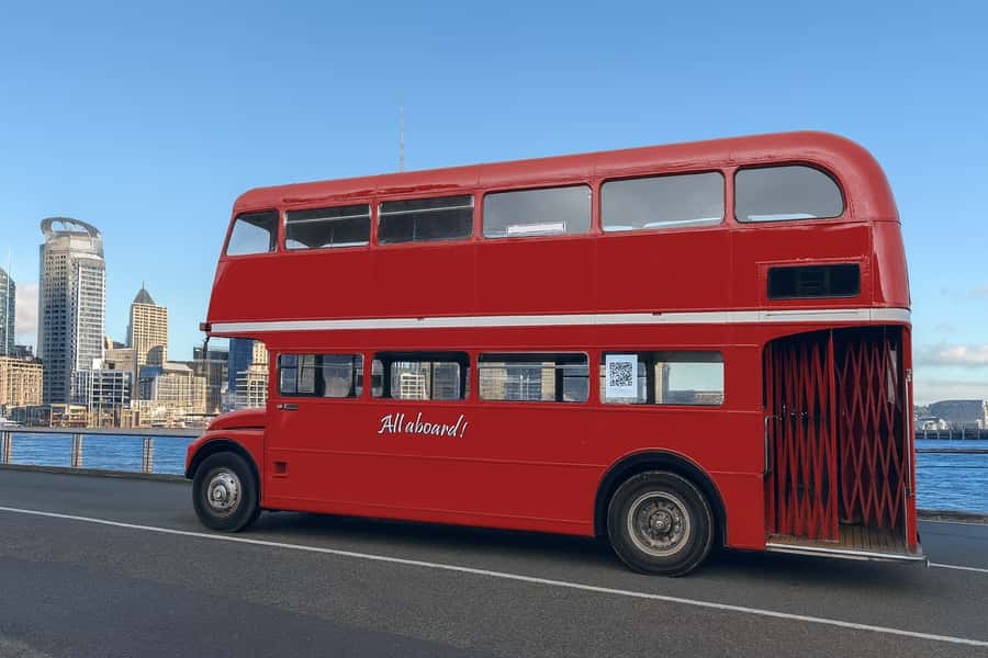 Auckland: Vintage Double-Decker Bus Sightseeing Tour - A Routemaster ride with Auckland as the backdrop