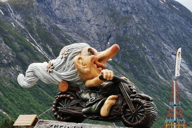 Audio-Guide Bus Tour at Scenic Routes of Åndalsnes to Trollstigen - Using the Voice of Norway audio guide