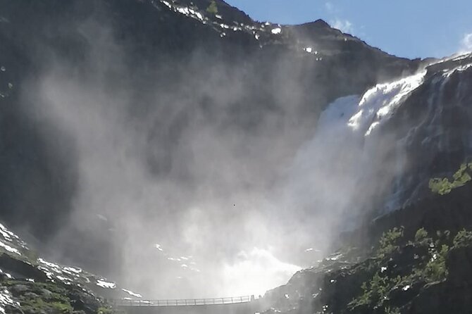 Audio-Guide Bus Tour at Scenic Routes of Åndalsnes to Trollstigen - Timing, meeting point, and group size