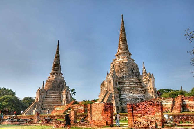 Ayutthaya’s Top Temple & Boat Tour From Bus Station - The river turns the ruins into a wider story