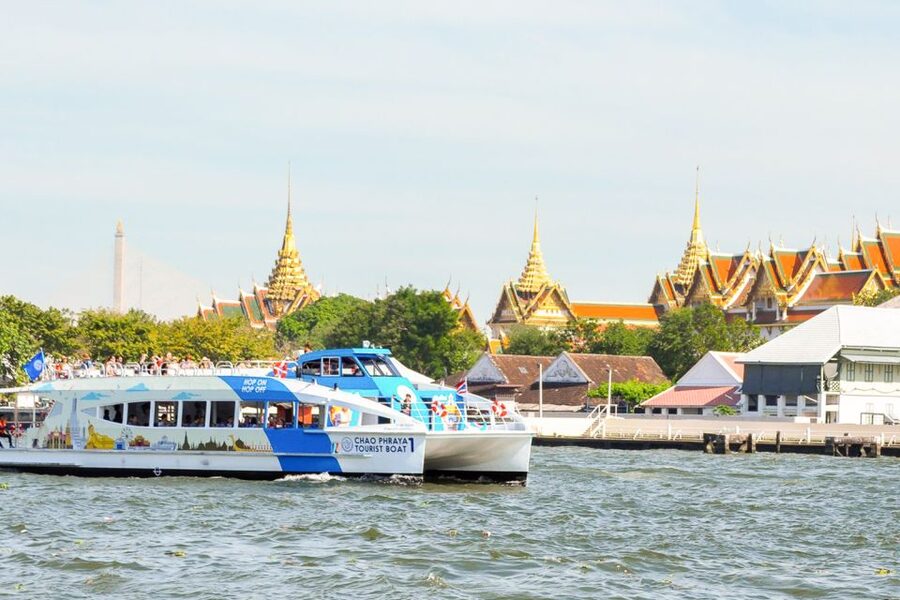 Bangkok: Chao Phraya River Hop-on Hop-off Boat - Sathorn to Iconsiam: modern Bangkok beside the river
