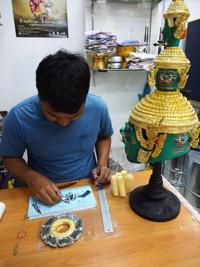 Bangkok: Full-Day Hop-On Hop-Off Walking Tour Mini Group - Sampeng Market and Bangkok’s wholesale shopping side