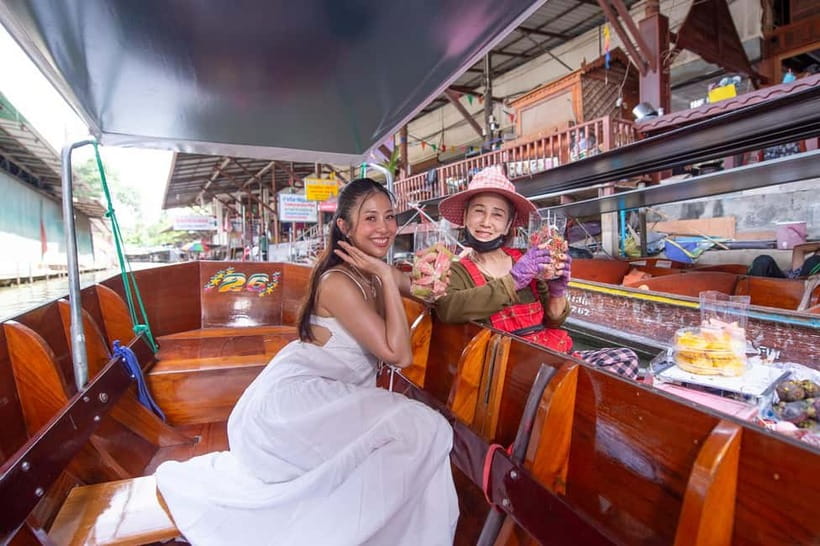 Bangkok: Premium Damnoen Saduak & Railway Market By Food Bus - Comfort, group support, and the premium price