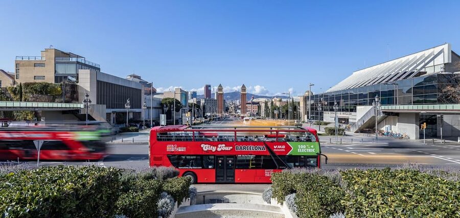 Barcelona: 24 or 48-Hour Hop-On Hop-Off Bus Tour - The green route and Barcelona’s modernist icons