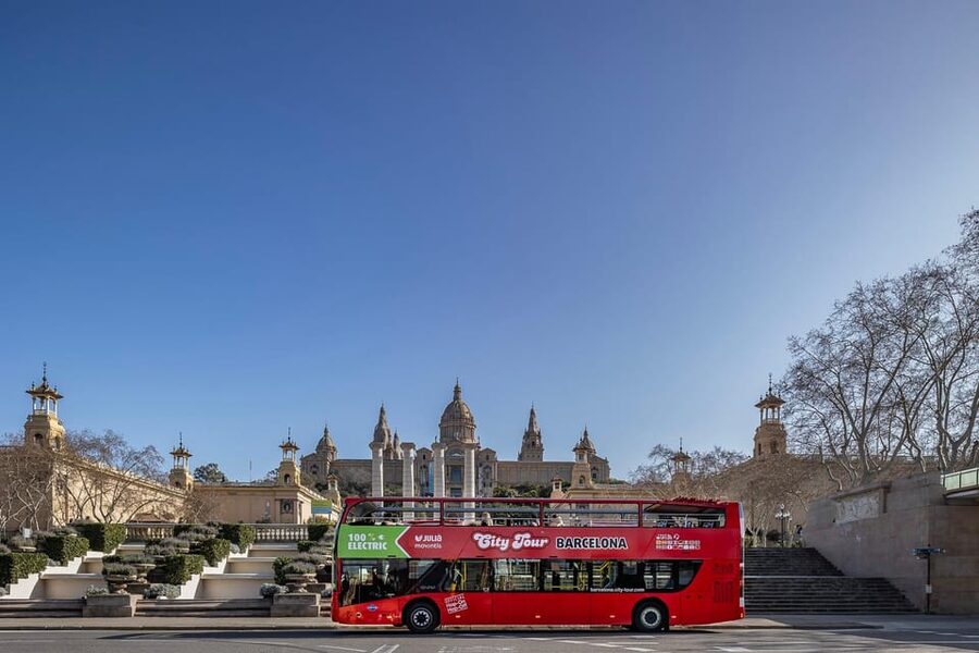 Barcelona: 24 or 48-Hour Hop-On Hop-Off Bus Tour - Audio commentary, maps, and helpful staff