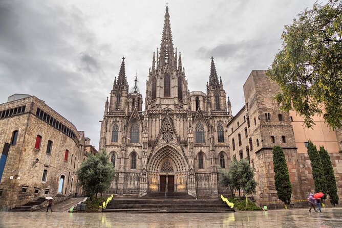 Barcelona Hop on Top City Tour - Key points to know before boarding