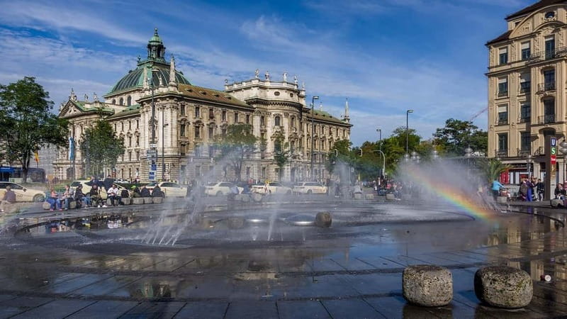 Bavarian Bus Tours Sightseeing Munich with free drinks - Maximilianstraße and Isartor