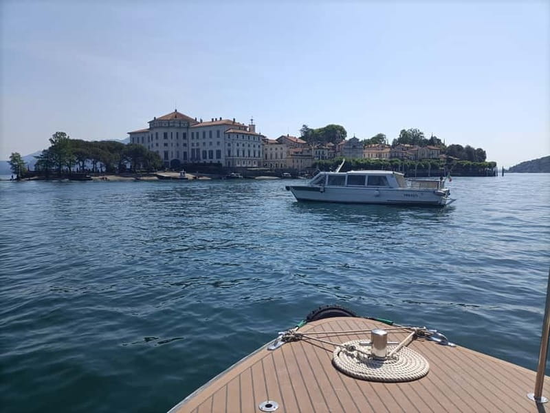 Baveno: Hop-On Hop-Off Boat Tour to 3 Borromean Islands - Leaving Baveno for the Borromean Islands