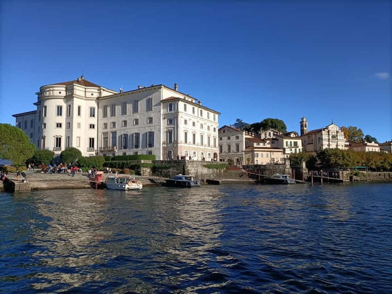 Baveno: Hop-on Hop-off Tour to Isola Bella - The palace ticket changes the value