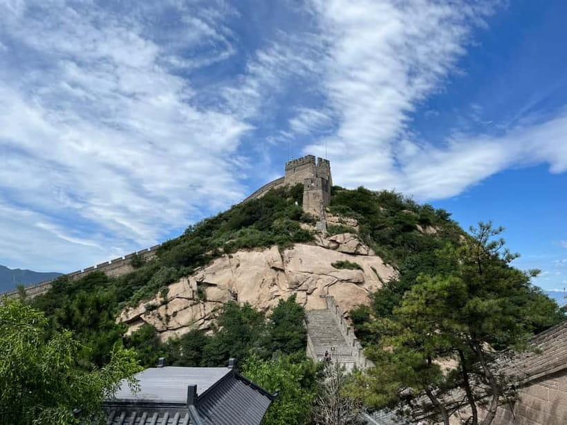 Beijing: Badaling Great Wall Bus Tour W/o Tickets - Meeting the green-vested staff at Beitucheng