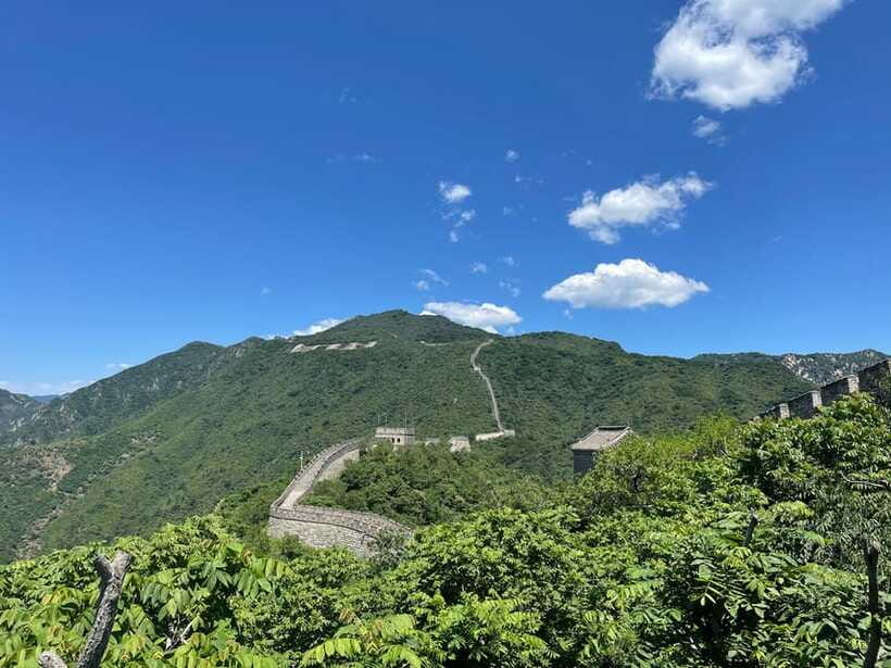 Beijing: Mutianyu Great Wall Bus Tour with Ticket &Cable car - Walking the Mutianyu wall for five hours