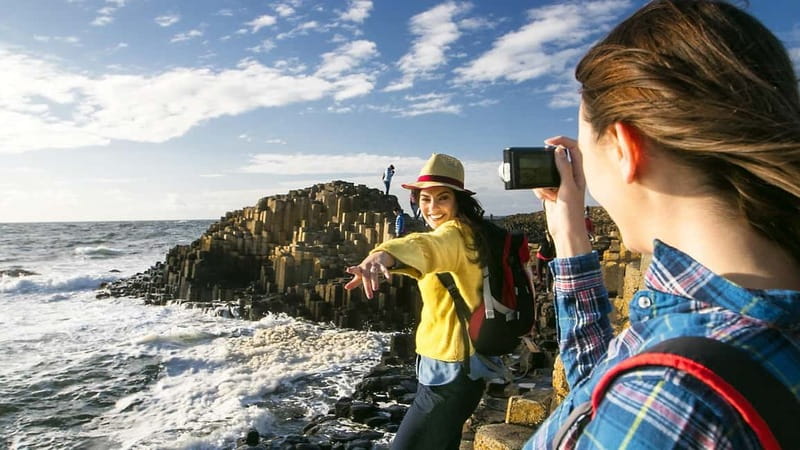 Belfast: Giant's Causeway Tour and 2-Day Open Top-Bus Tour - The long return makes the day feel full