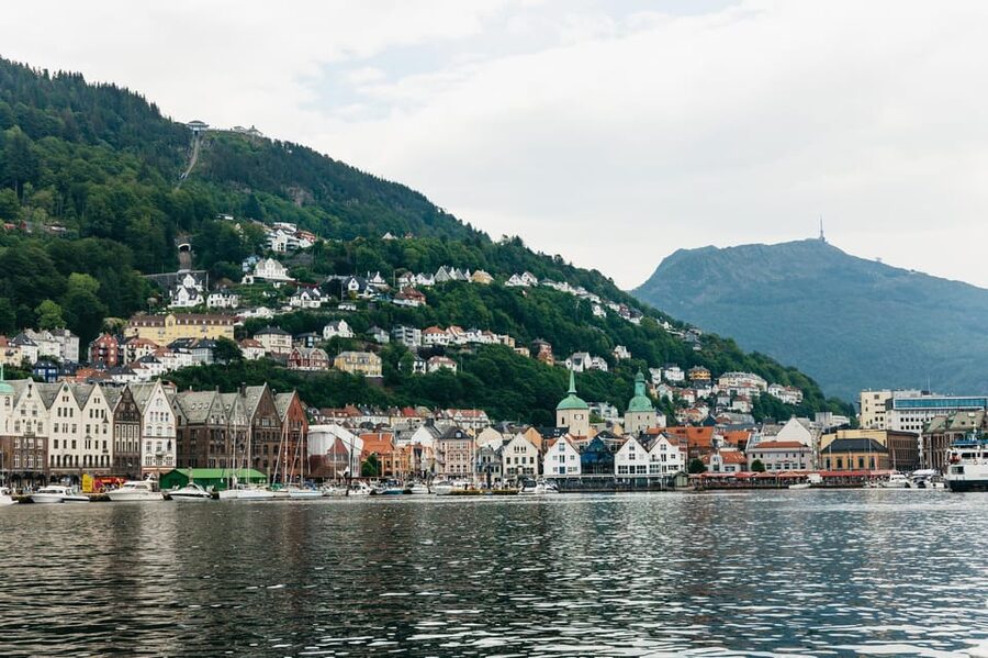 Bergen: Guided Minibus Tour with Photo Stops - Why a Minibus Makes Sense in Hilly Bergen