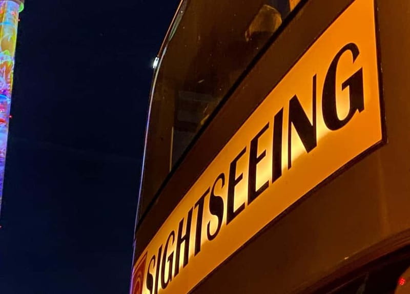 Berlin: Bus Tour by Night with Live Commentary - The government quarter and the Brandenburg Gate