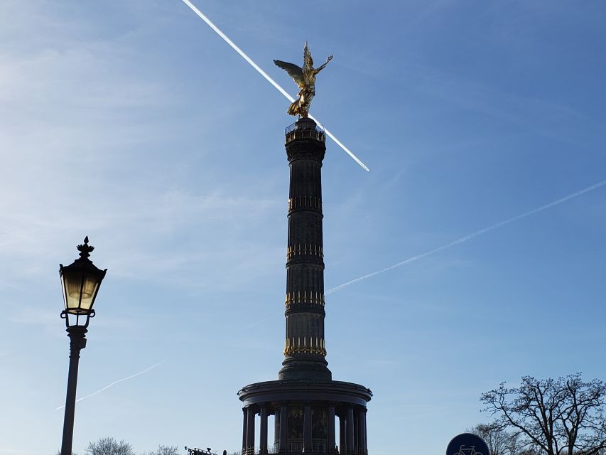 Berlin: Highlights of the City - a Private Bus Tour - The Reichstag and the government district