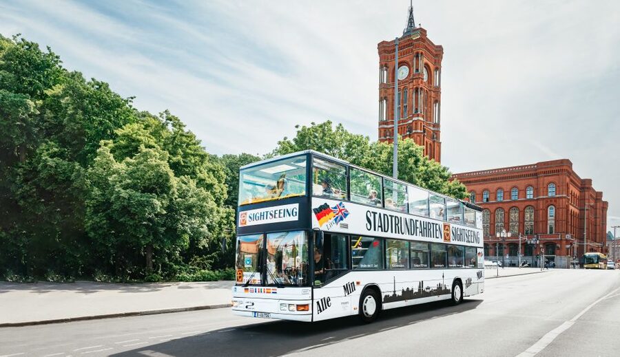 Berlin: Hop-on Hop-off Bus Tour with Live Commentary - Key points to know before you ride