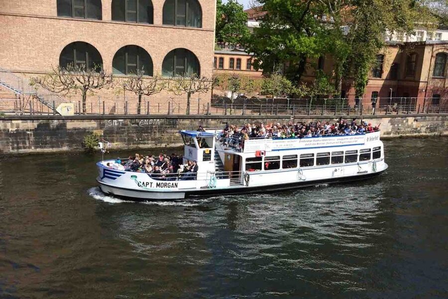 Berlin: Hop-On-Hop-Off Bus with Boat Cruise Option - Key points at a glance