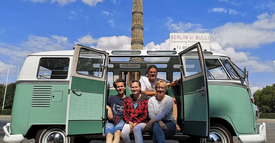 Berlin: Private Sightseeing Tour in Iconic Oldtimer VW Bus - From Berlin Cathedral to Museum Island