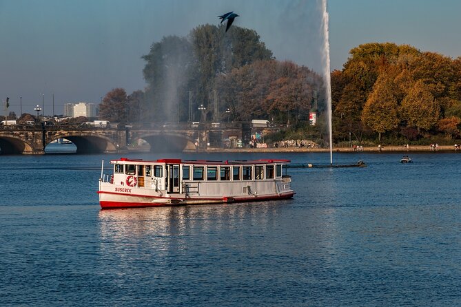 Best of Hamburg: City Sightseeing Hop-On Hop-Off Bus Tour - Steintorwall and Dammtor: two useful central links