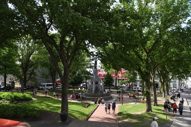 Best of Quebec City: Panoramic Bus Tour with Local Guide - Upper Town, city walls, and Château Frontenac