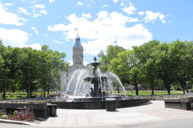 Best of Quebec City: Panoramic Bus Tour with Local Guide - The guide matters more than the script