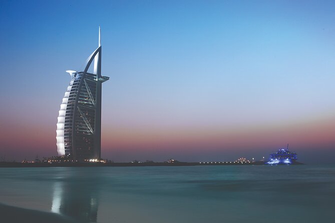 Big Bus Dubai Open Top Night Tour - Commentary, guides, and the human touch
