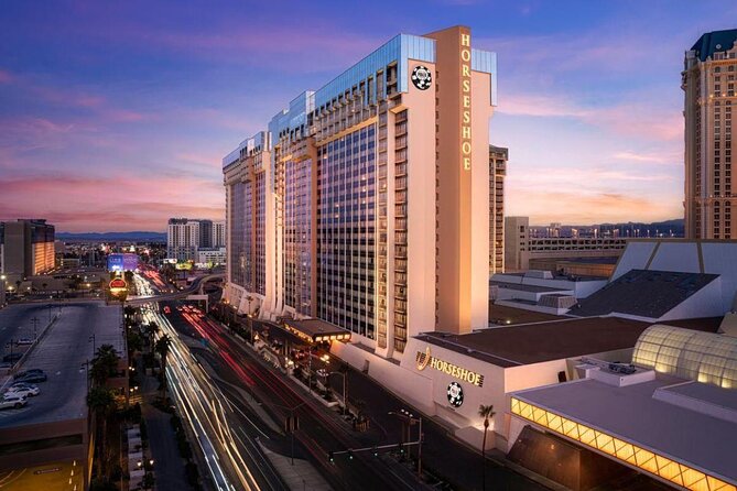 Big Bus Las Vegas: Hop-On Hop-Off Sightseeing Bus Tour - Why this bus makes sense in sprawling Las Vegas