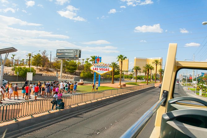 Big Bus Las Vegas: Hop-On Hop-Off Sightseeing Bus Tour - Treasure Island and the central resort corridor